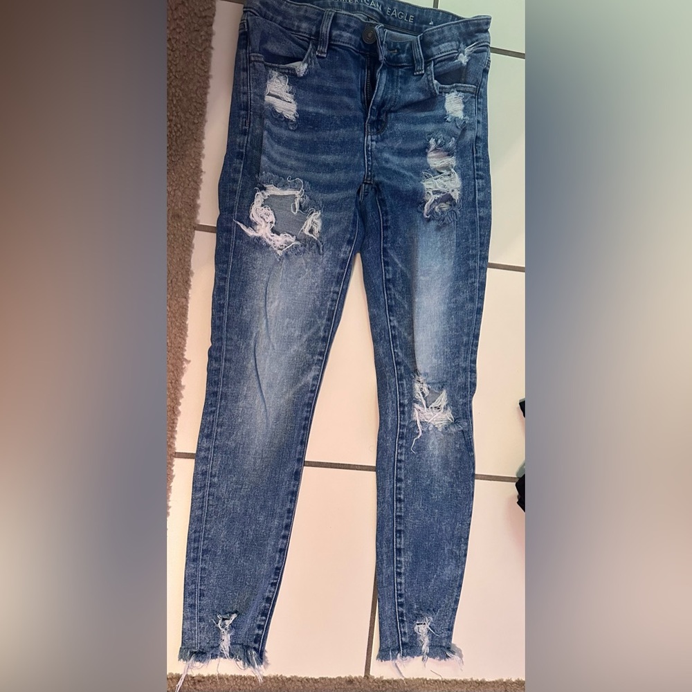 American Eagle Distressed Super Stretch